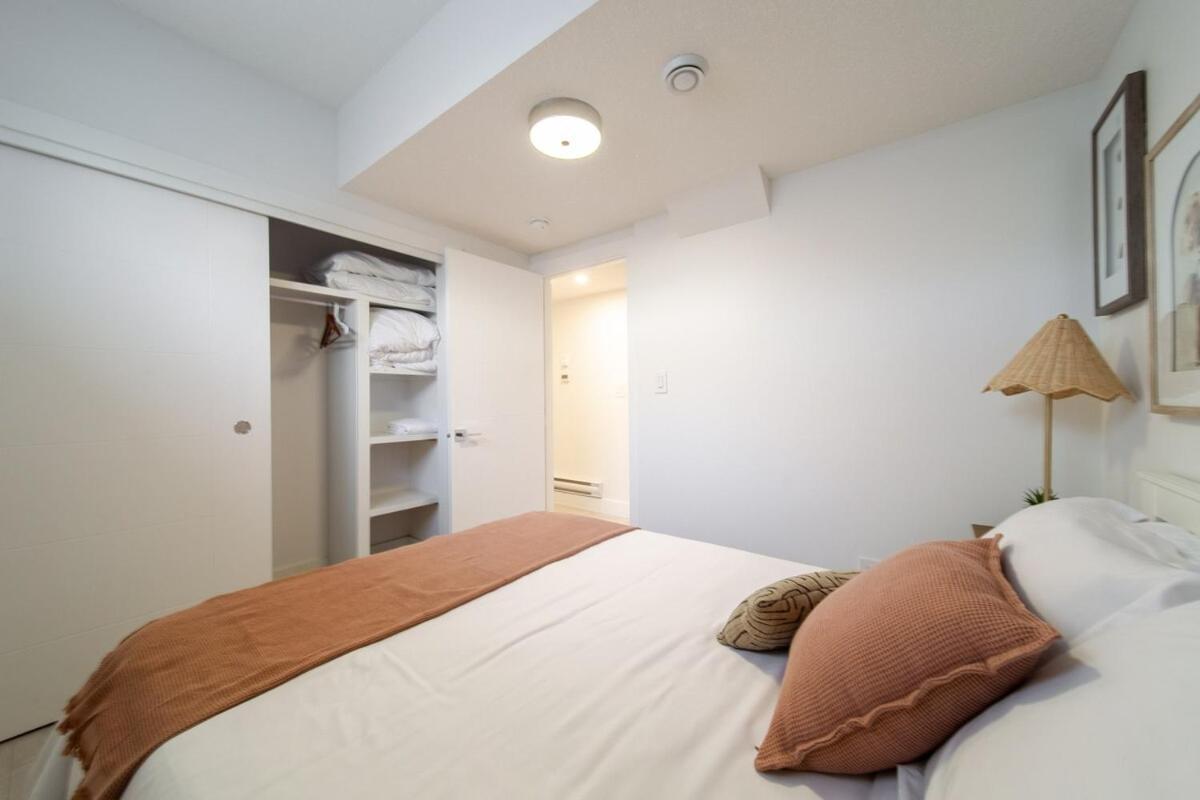 Apartment Chic Hideaway-king Bed-fireplace-dt-wem-ac-garage *